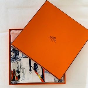 Hermès Scarf